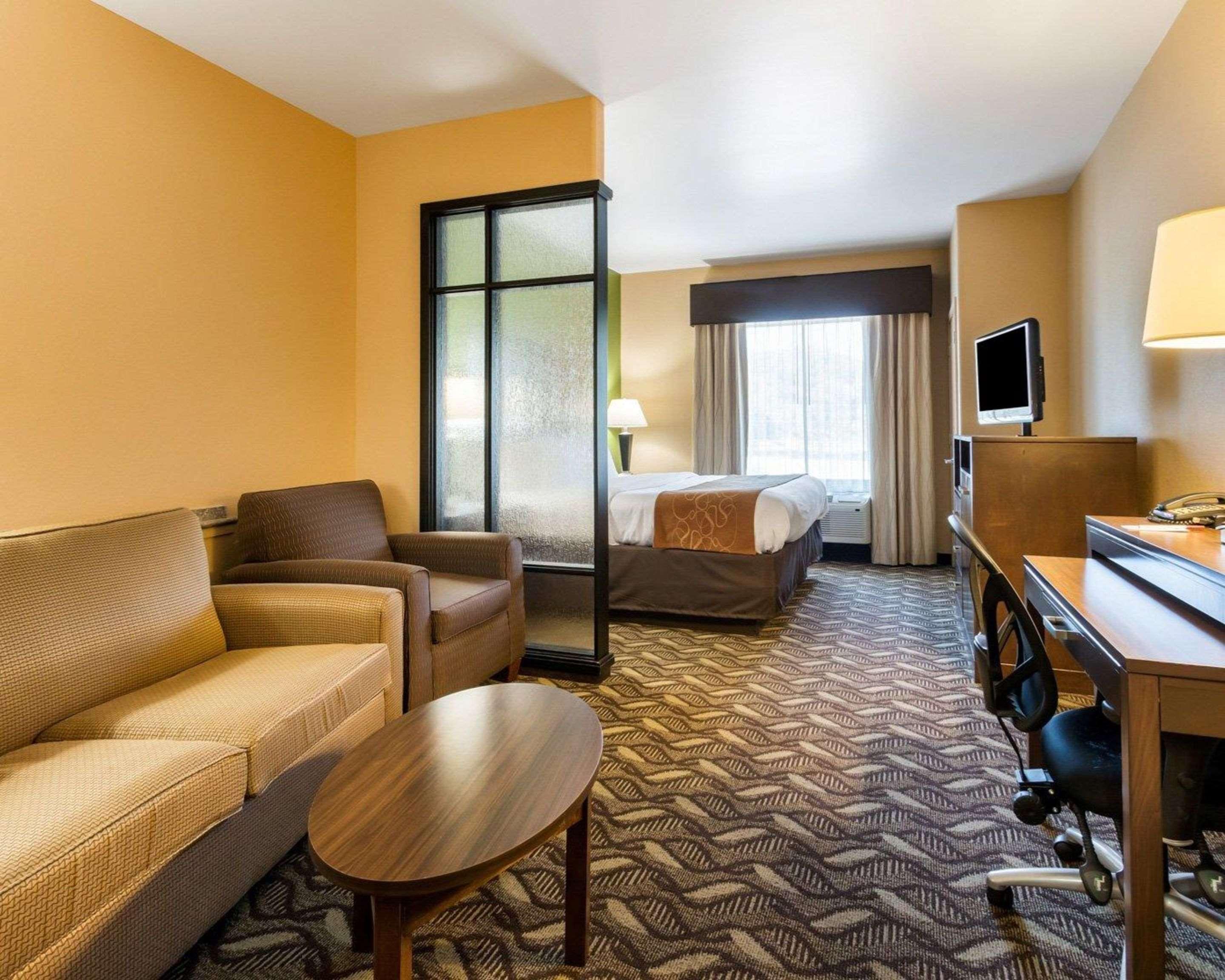 Baymont By Wyndham Jewett Hotel Exterior photo