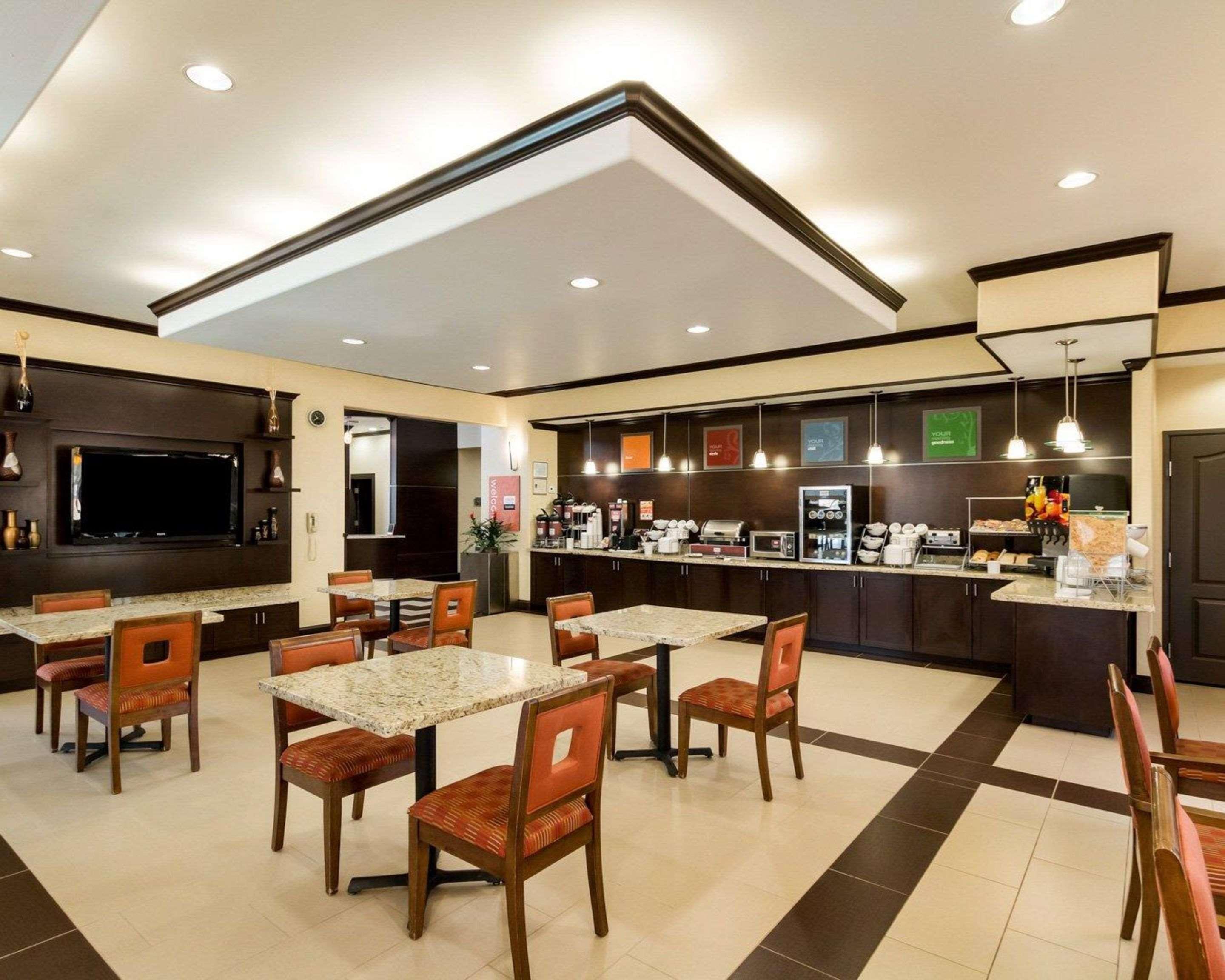 Baymont By Wyndham Jewett Hotel Exterior photo