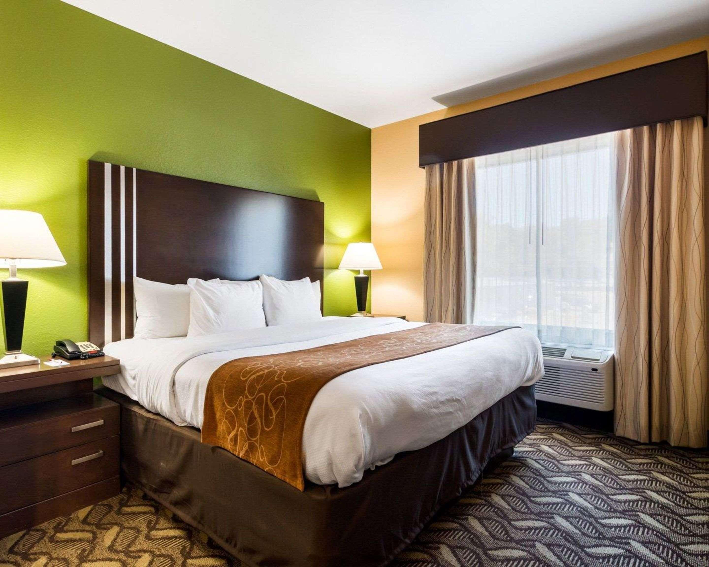 Baymont By Wyndham Jewett Hotel Exterior photo
