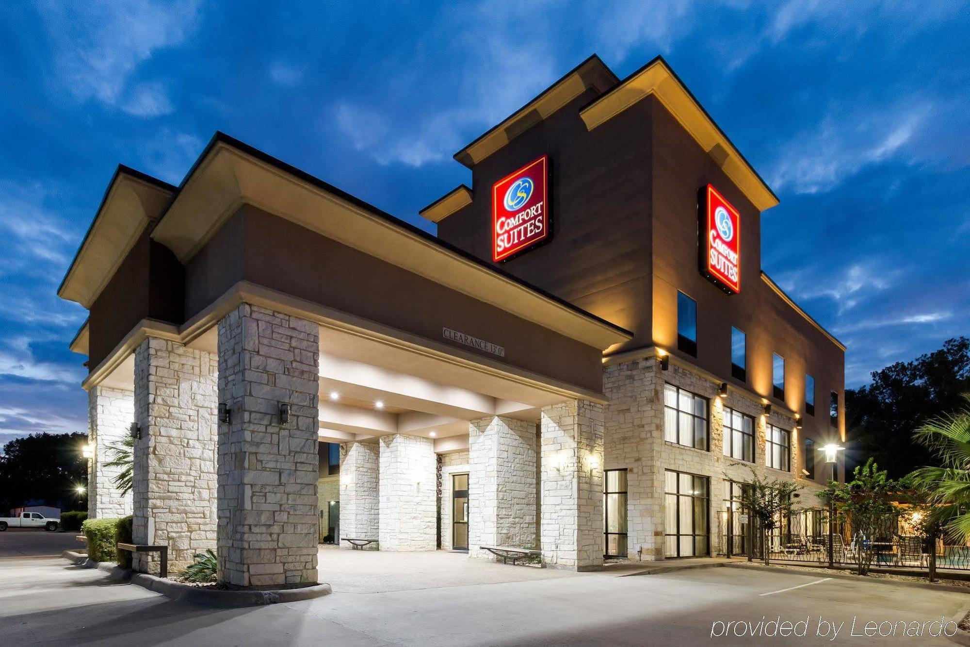 Baymont By Wyndham Jewett Hotel Exterior photo