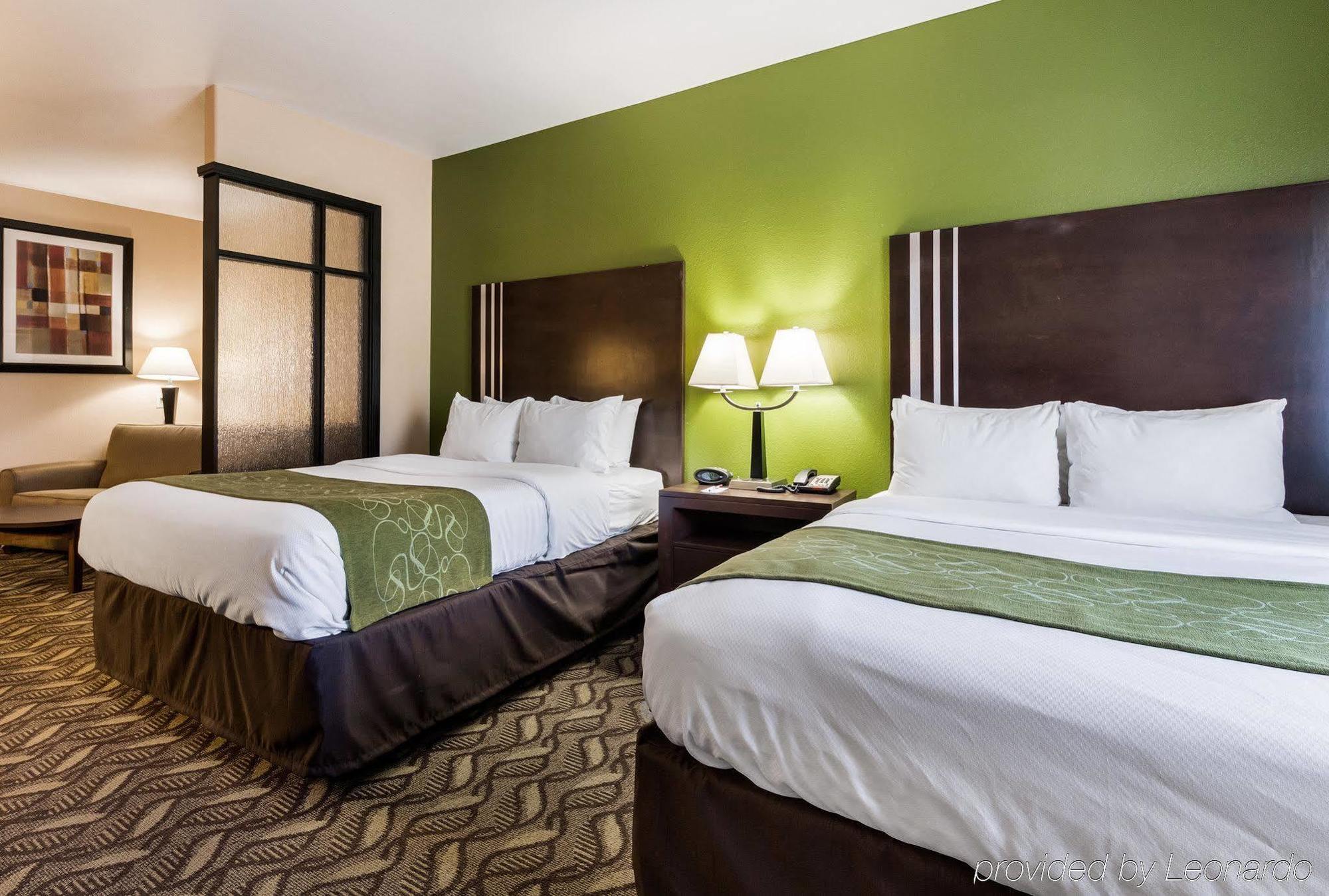 Baymont By Wyndham Jewett Hotel Exterior photo