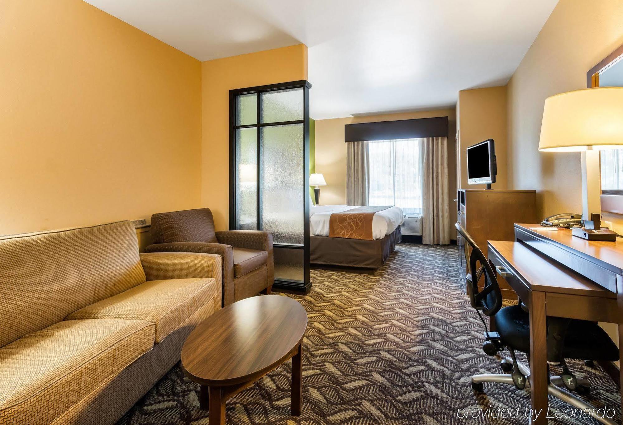 Baymont By Wyndham Jewett Hotel Exterior photo